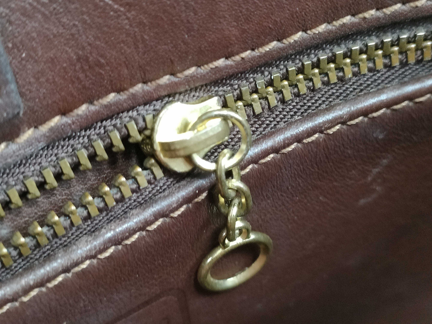COACH Old Coach Handbag, Glovetanned Leather, Genuine Leather, 9305 Tote Bag