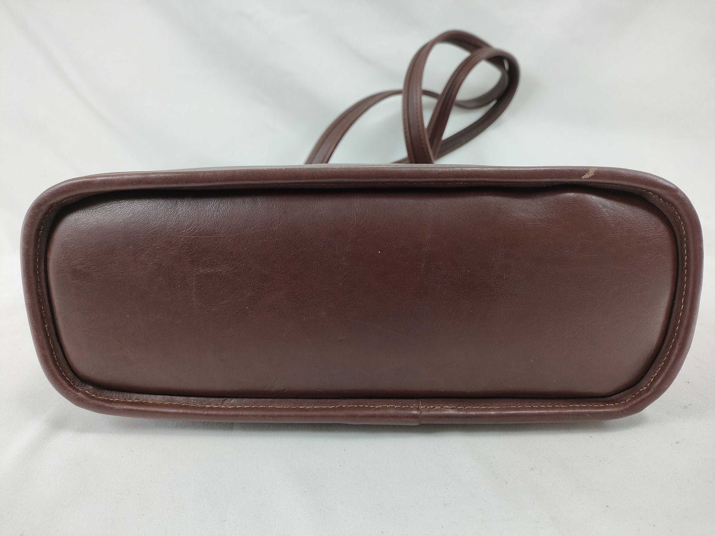 COACH Old Coach Handbag, Glovetanned Leather, Genuine Leather, 9305 Tote Bag