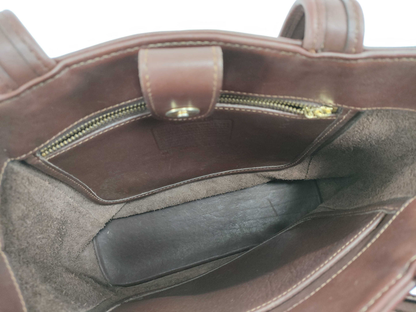 COACH Old Coach Handbag, Glovetanned Leather, Genuine Leather, 9305 Tote Bag