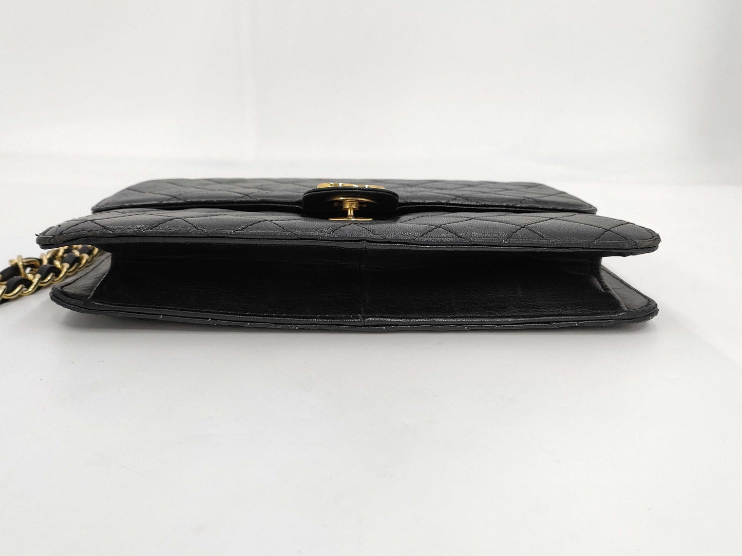 CHANEL Matelasse Lambskin Shoulder Bag