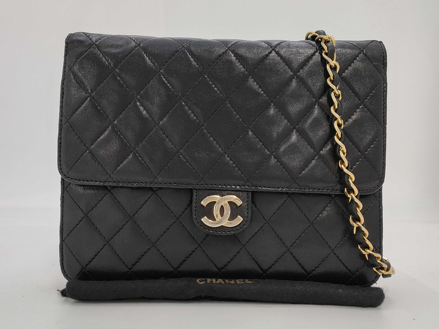 CHANEL Matelasse Lambskin Shoulder Bag