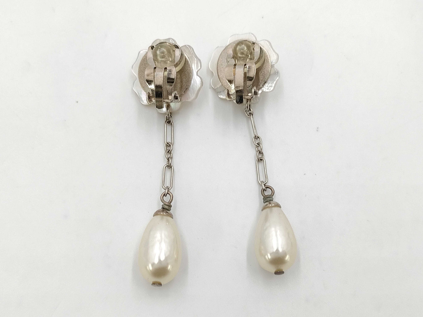 CHANEL Pearl 98A Earrings