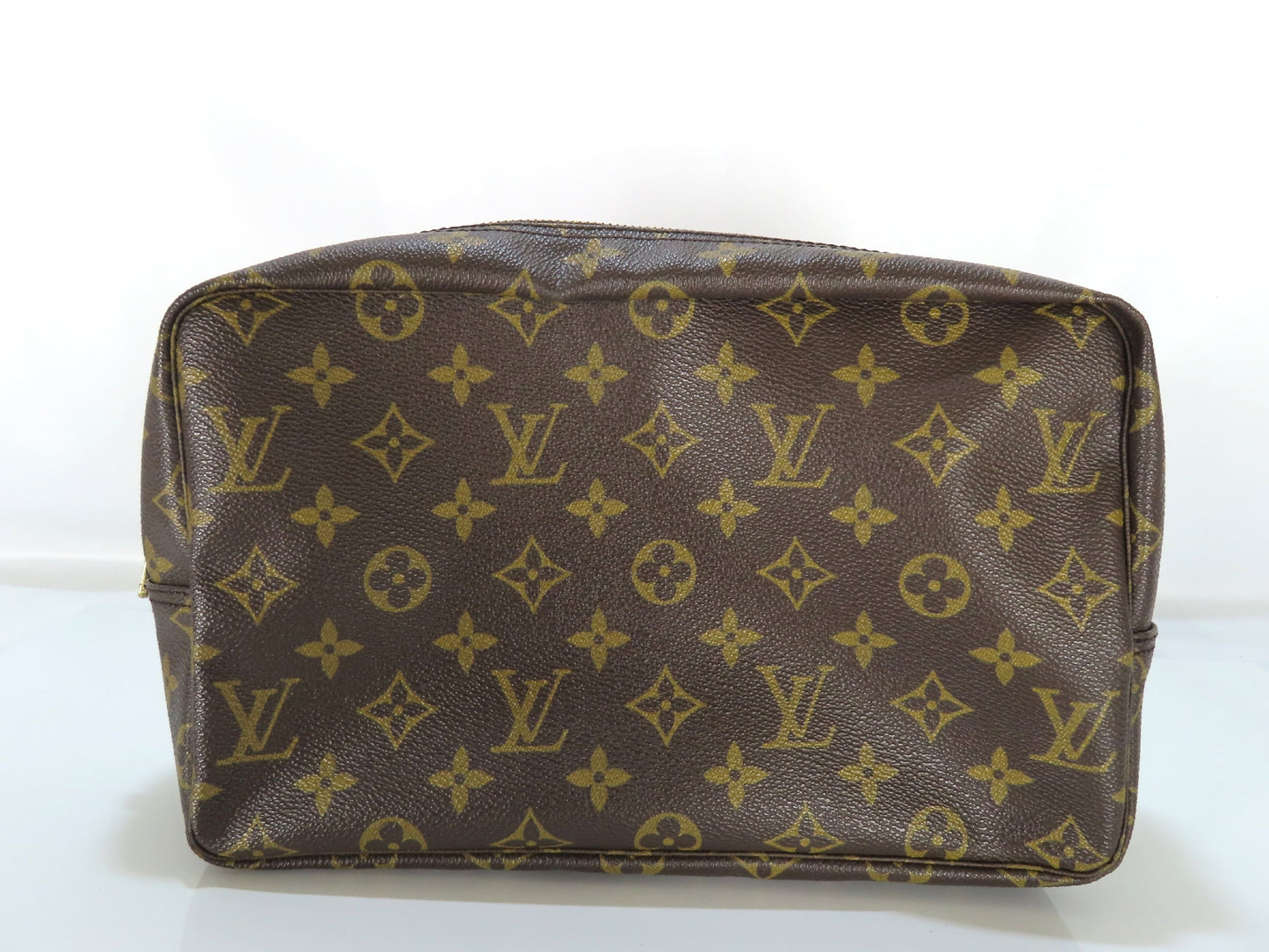 LOUIS VUITTON Monogram Truss Toilette 28 M47522 No.8912 Pouch