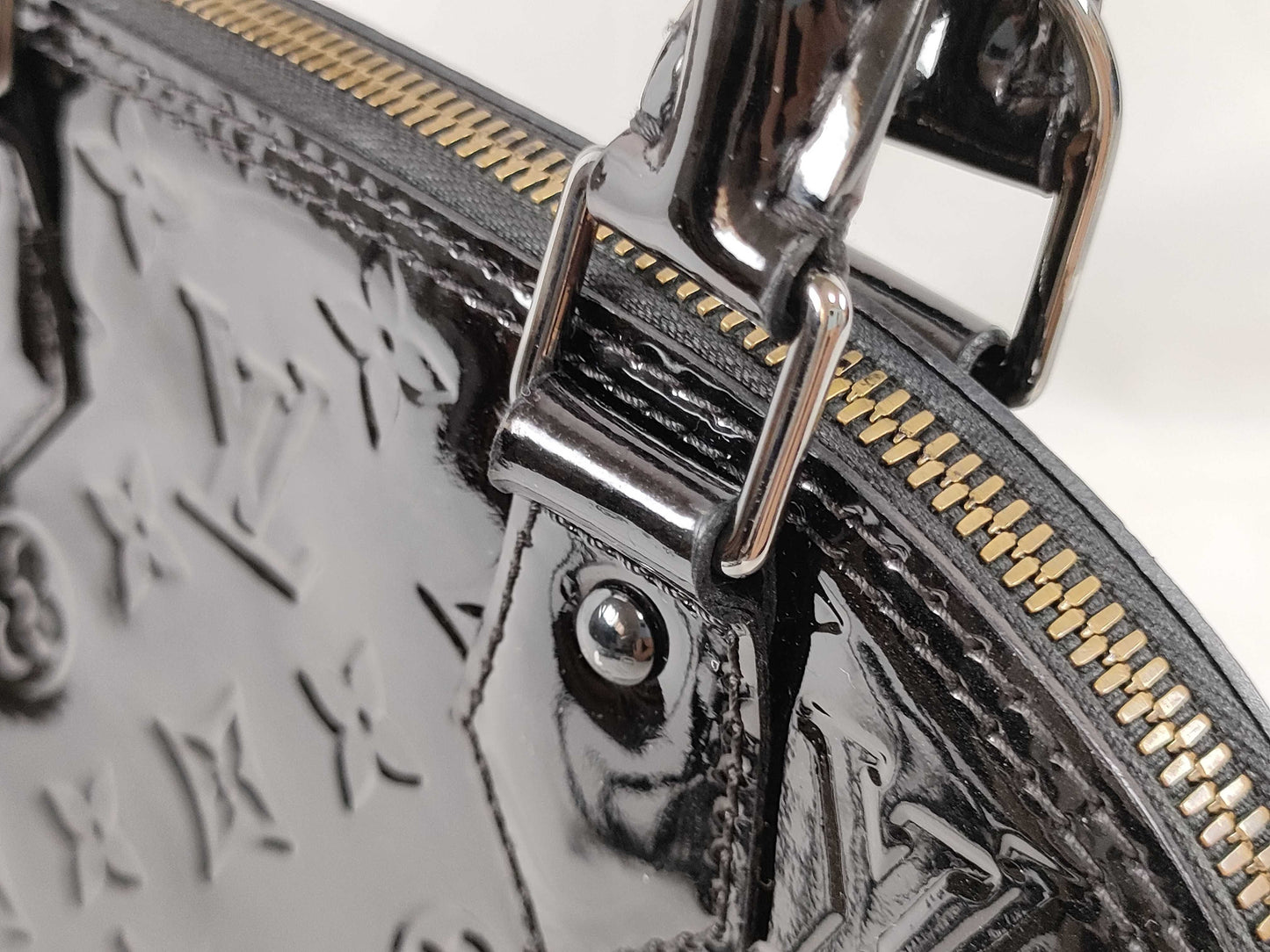 LOUIS VUITTON FL 5103 RFID Unverified Vernis Louis Vuitton Alma BB Handbag