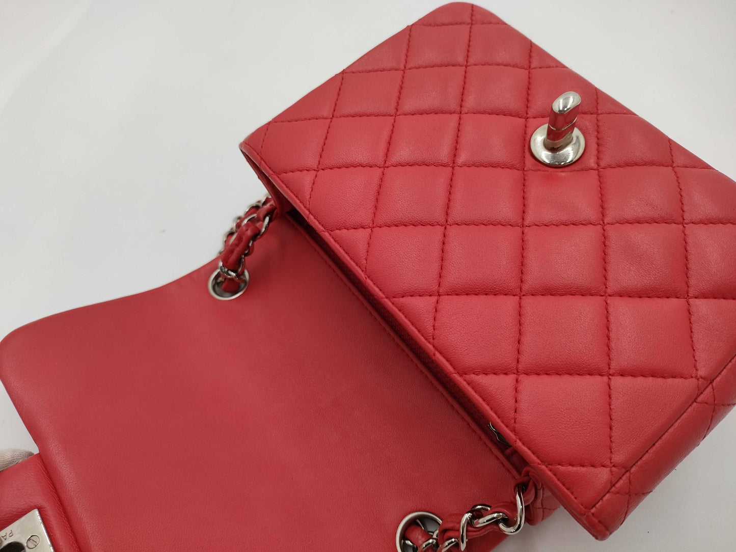 CHANEL shoulder bag