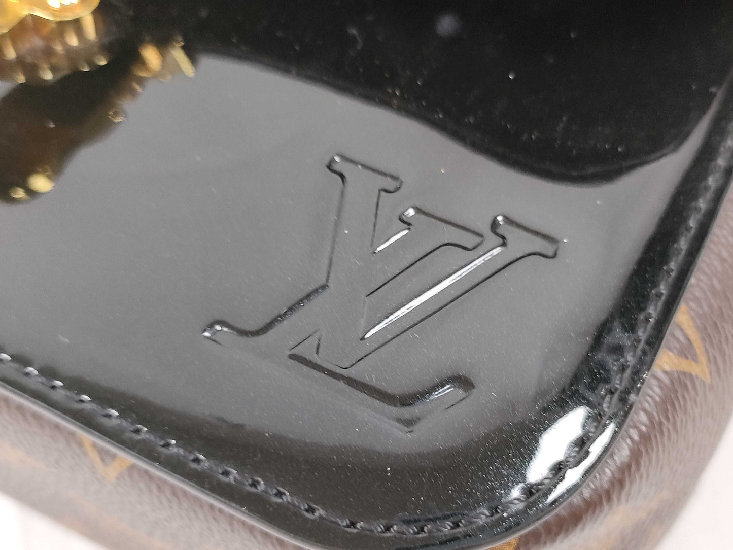 LOUIS VUITTON PL 2158 RFID Verified Monogram Louis Vuitton Message Shoulder Bag Handbag