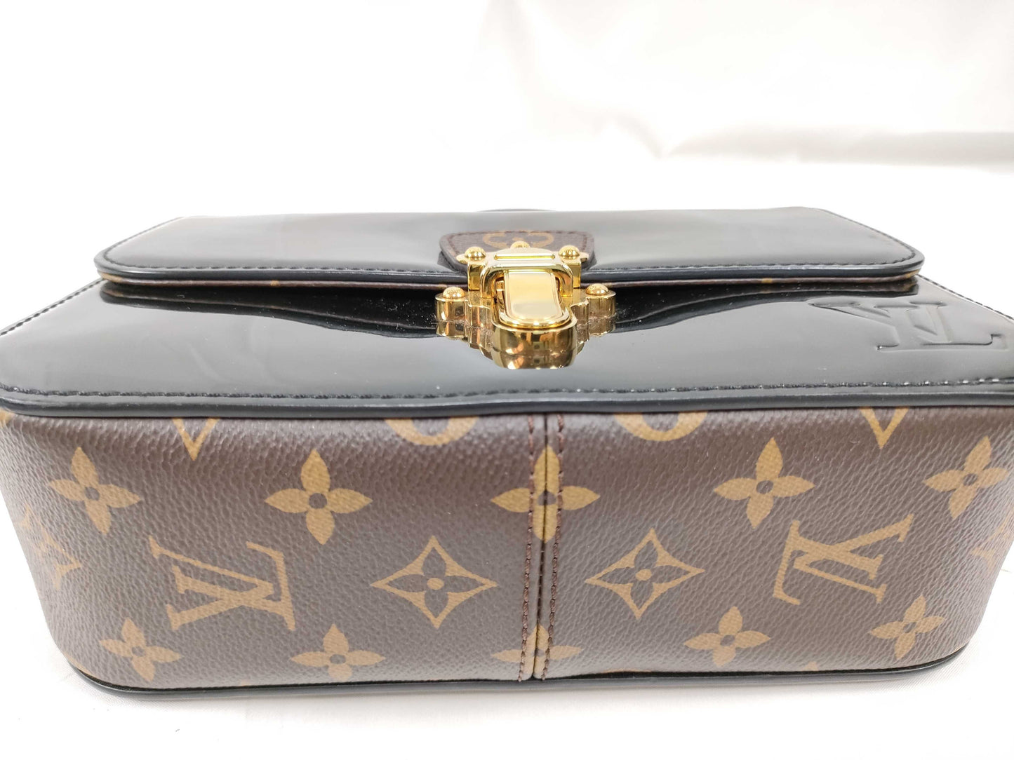 LOUIS VUITTON PL 2158 RFID Verified Monogram Louis Vuitton Message Shoulder Bag Handbag