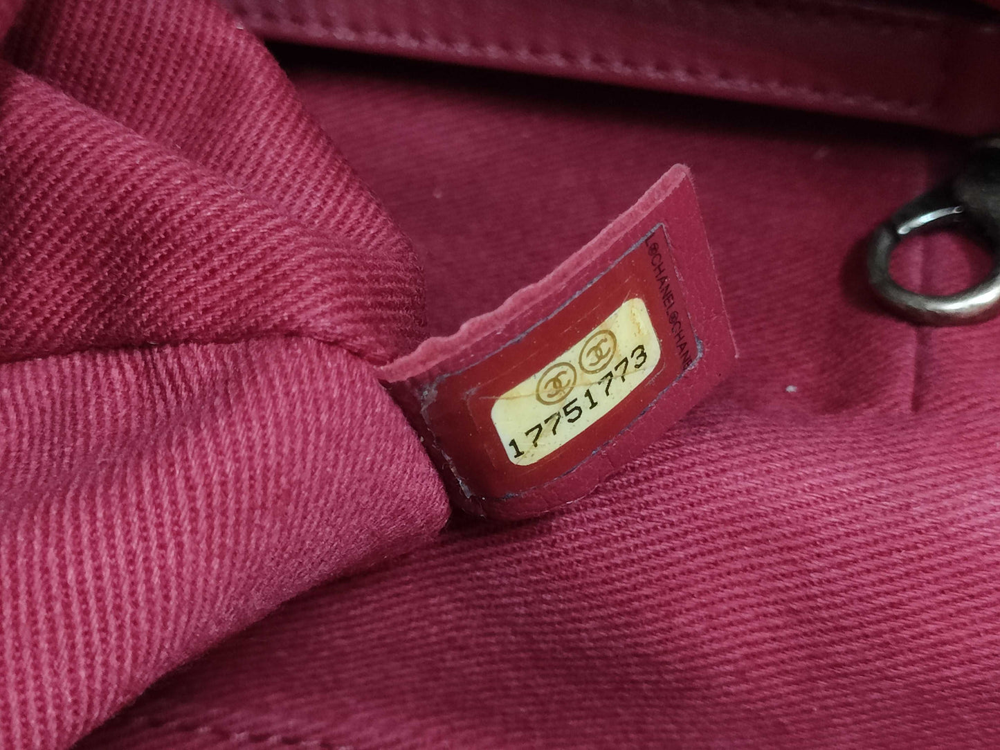 CHANEL shoulder bag