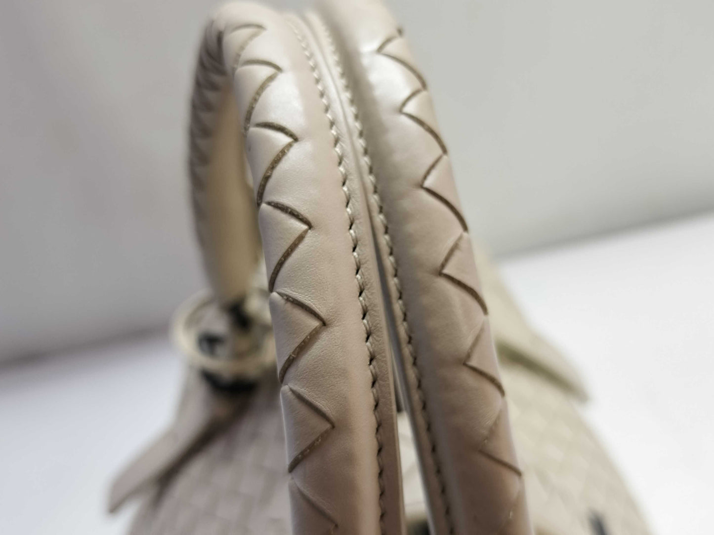 BOTTEGA VENETA Intrecciato Bottega Veneta Handbag