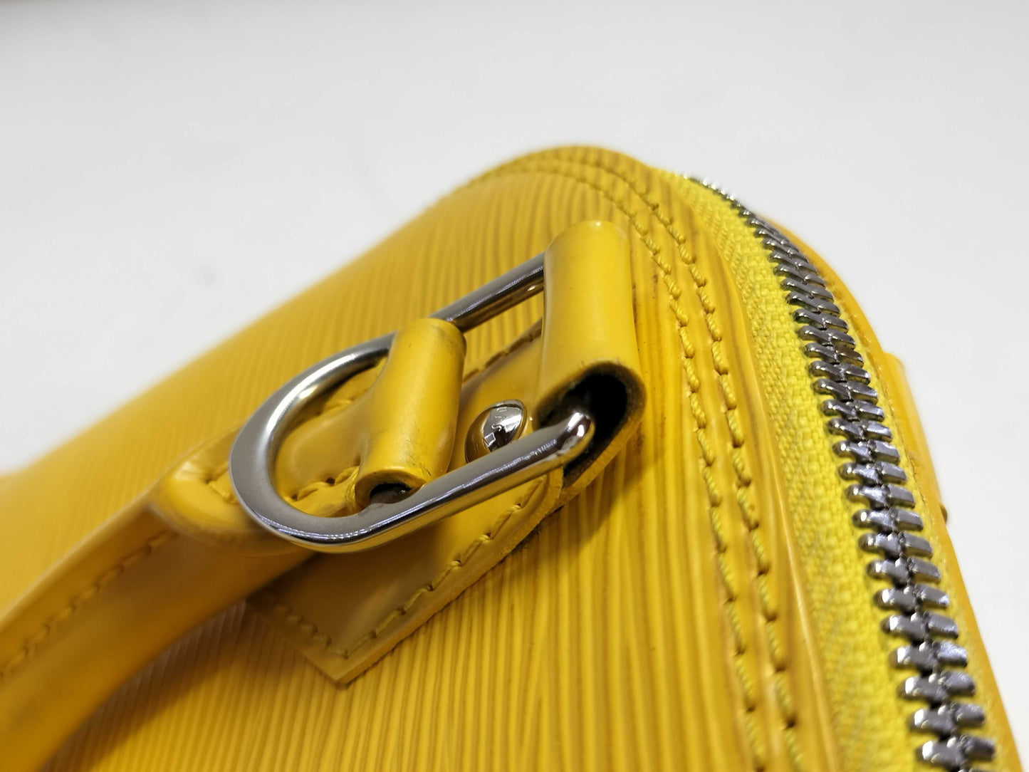 LOUIS VUITTON FL3183 Epi Louis Vuitton Alma BB Handbag
