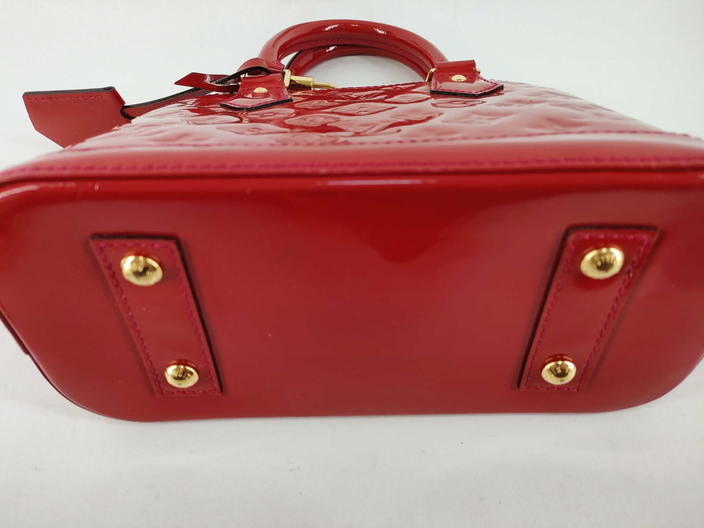 LOUIS VUITTON Vernis Louis Vuitton Alma BB Handbag with Serial Number
