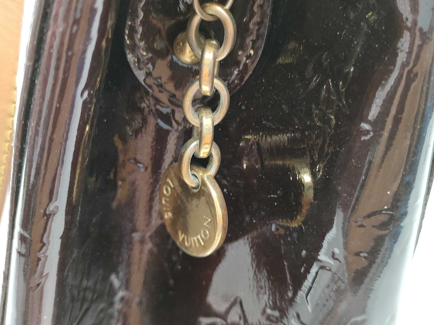 LOUIS VUITTON RFID Unverifiable Serial Number Unverifiable Vernis Louis Vuitton Handbag