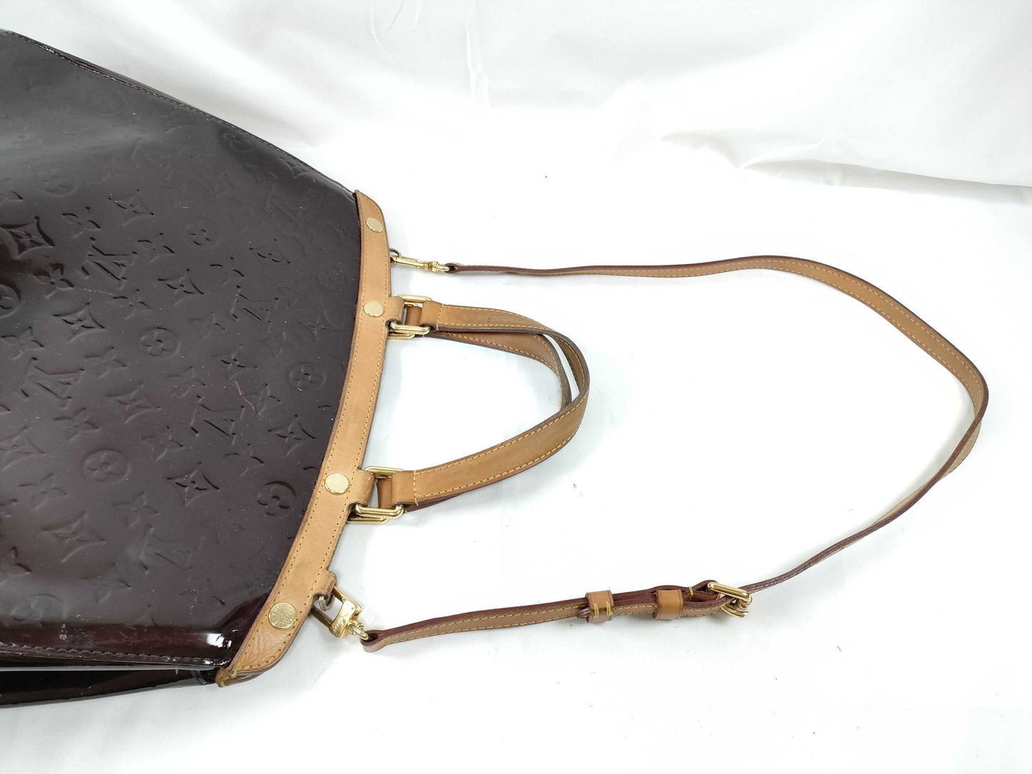 LOUIS VUITTON RFID Unverifiable Serial Number Unverifiable Vernis Louis Vuitton Handbag