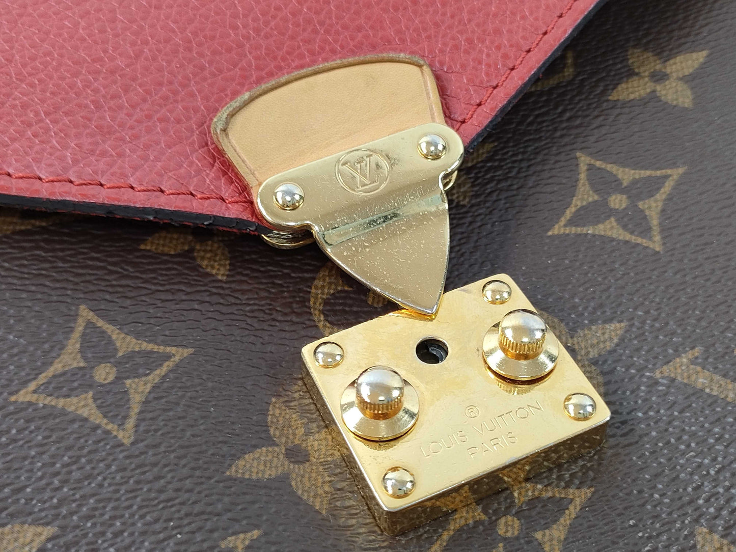 LOUIS VUITTON CA 4115 RFID Unverified Monogram Louis Vuitton Chain Shoulder Bag