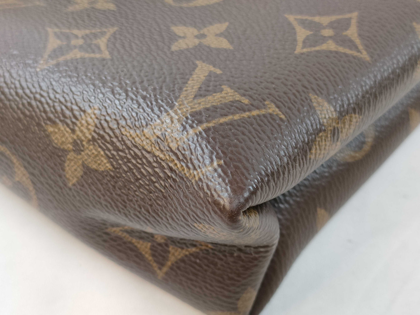 LOUIS VUITTON CA 4115 RFID Unverified Monogram Louis Vuitton Chain Shoulder Bag