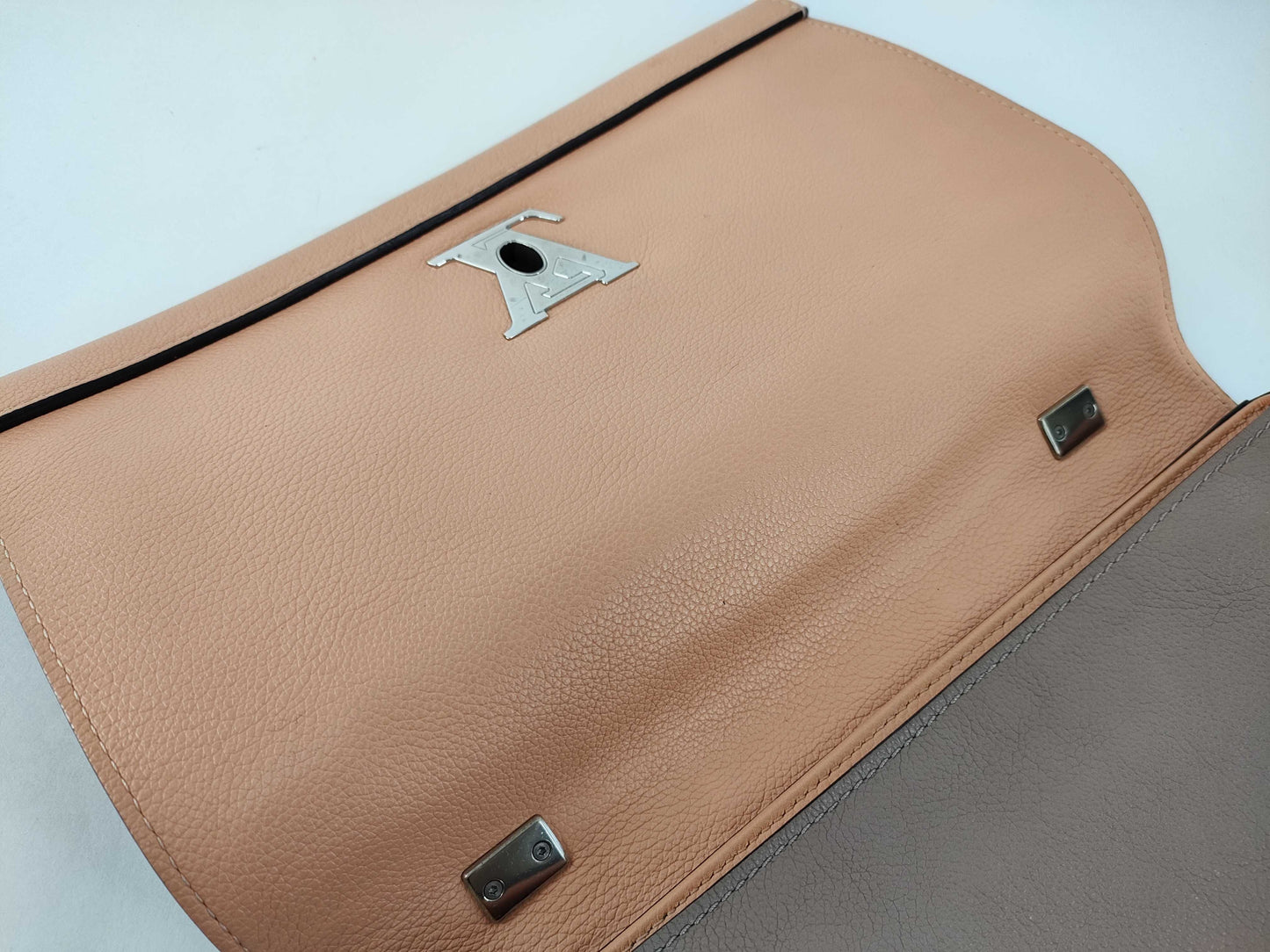 LOUIS VUITTON Unconfirmed Louis Vuitton Shoulder Bag Handbag