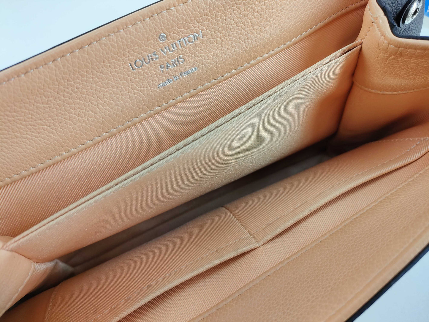 LOUIS VUITTON Unconfirmed Louis Vuitton Shoulder Bag Handbag