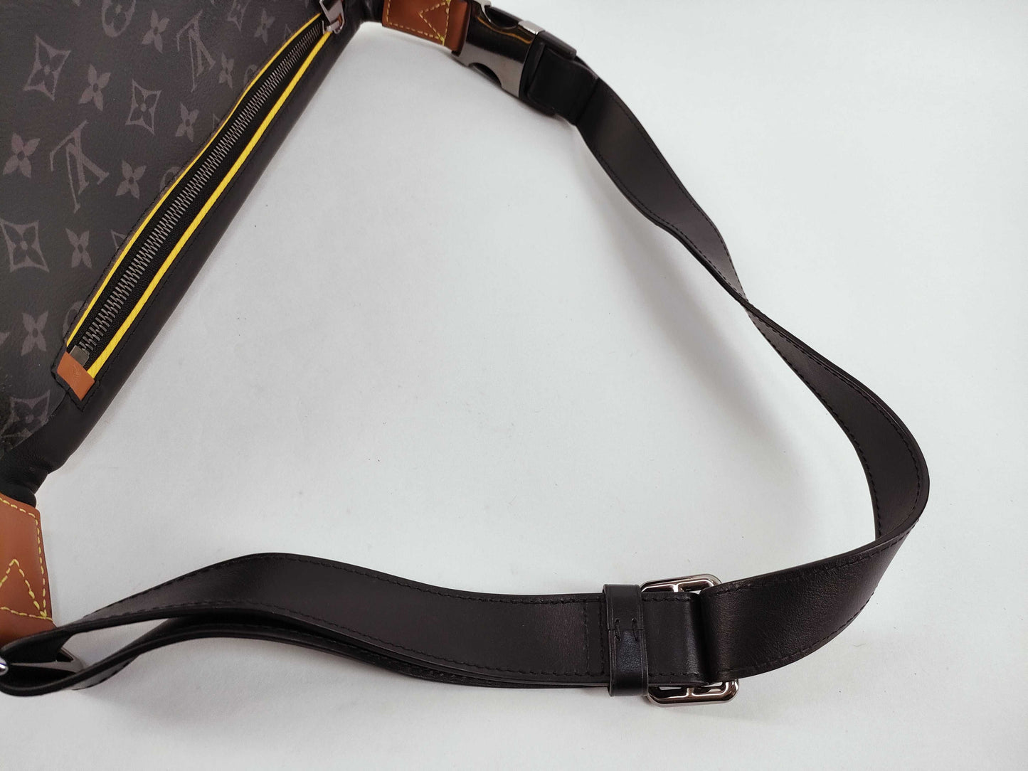 LOUIS VUITTON Monogram Empreinte Louis Vuitton Bum Bag Shoulder Bag with Serial Number