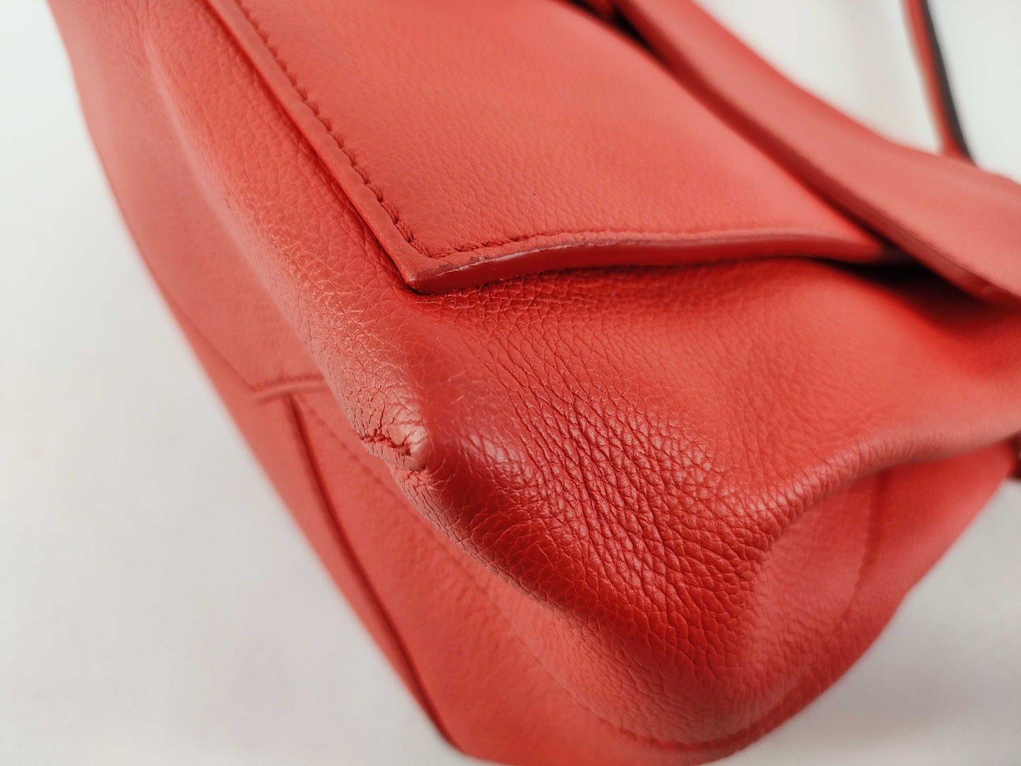 LOUIS VUITTON Unconfirmed Louis Vuitton Message Handbag Handbag