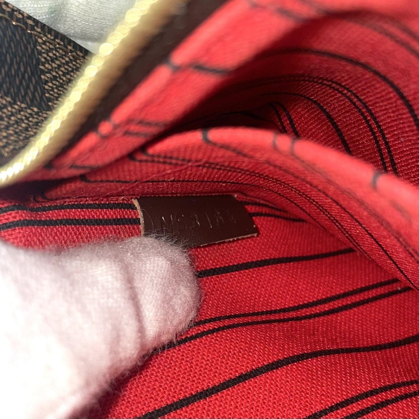 LOUIS VUITTON Neverfull MM Tote Bag