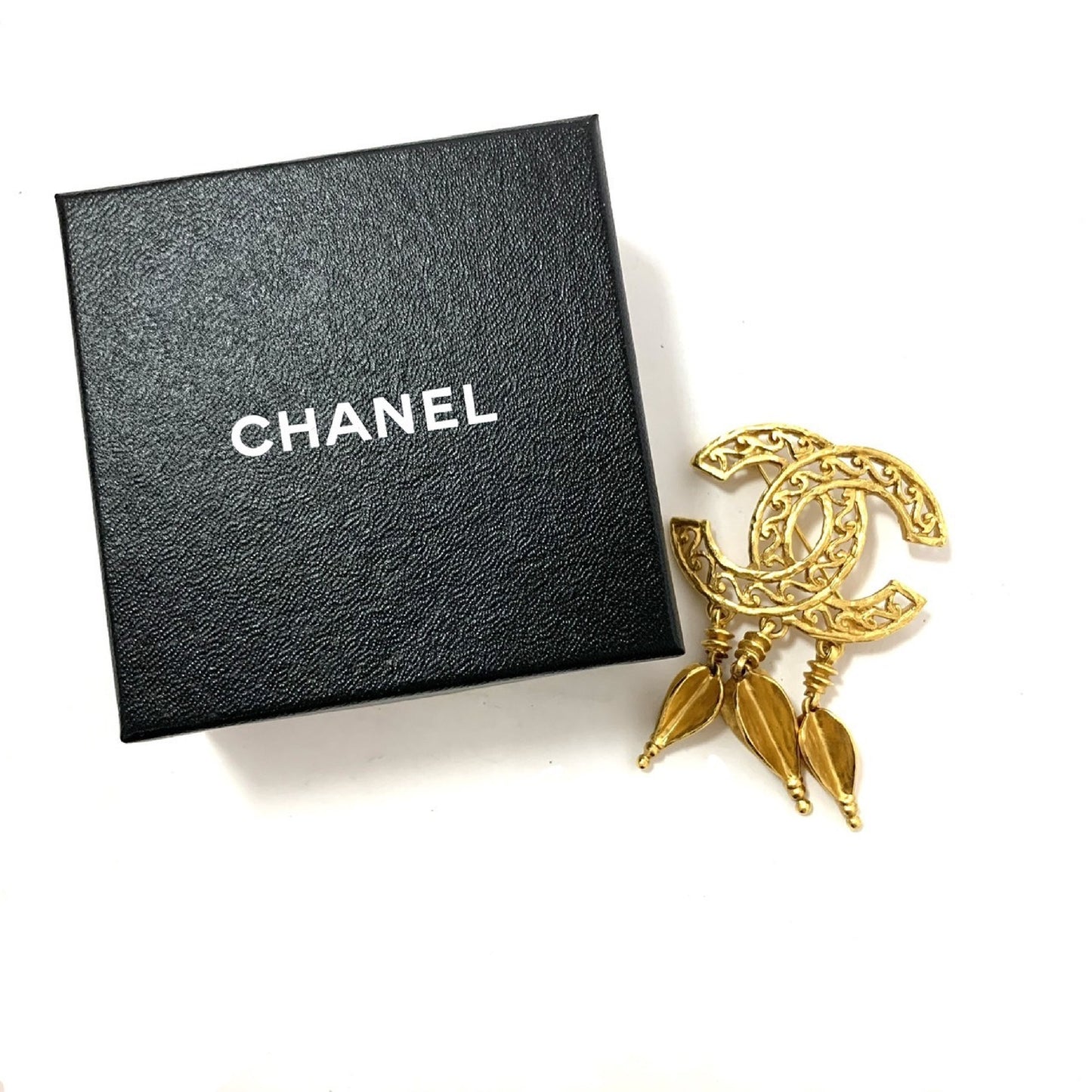 CHANEL Coco Mark Fringe Brooch