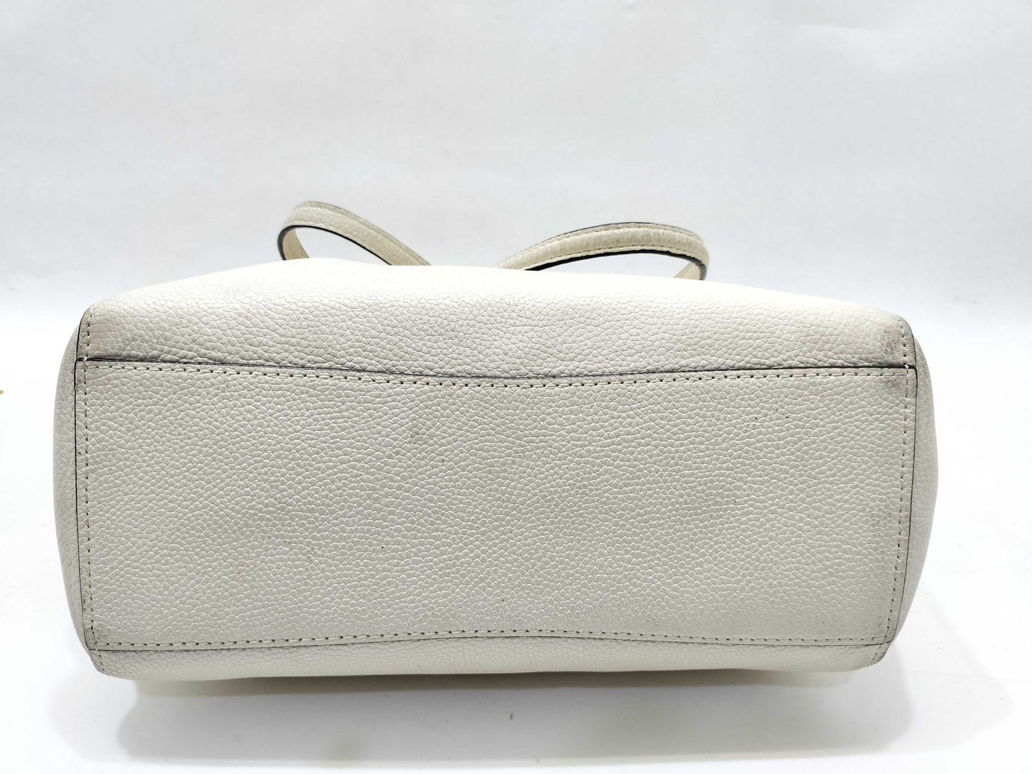 COACH White Turnlock Chain One-Shoulder Leather Tote Bag