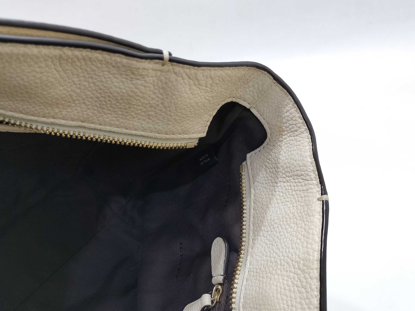 COACH White Turnlock Chain One-Shoulder Leather Tote Bag