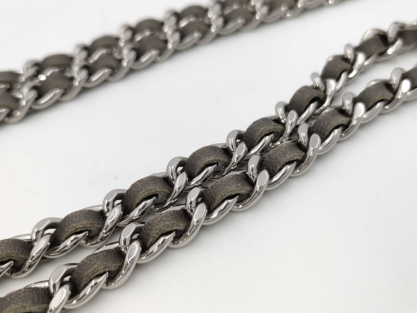 CHANEL CHANEL Mobile Phone Case Icon Silver Hardware/Chain Shoulder Other Accessories