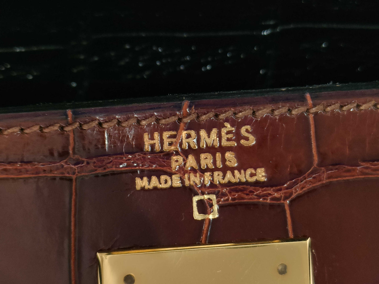 HERMES Kelly 32 Alligator Tricolore Shoulder Bag with Gold Hardware