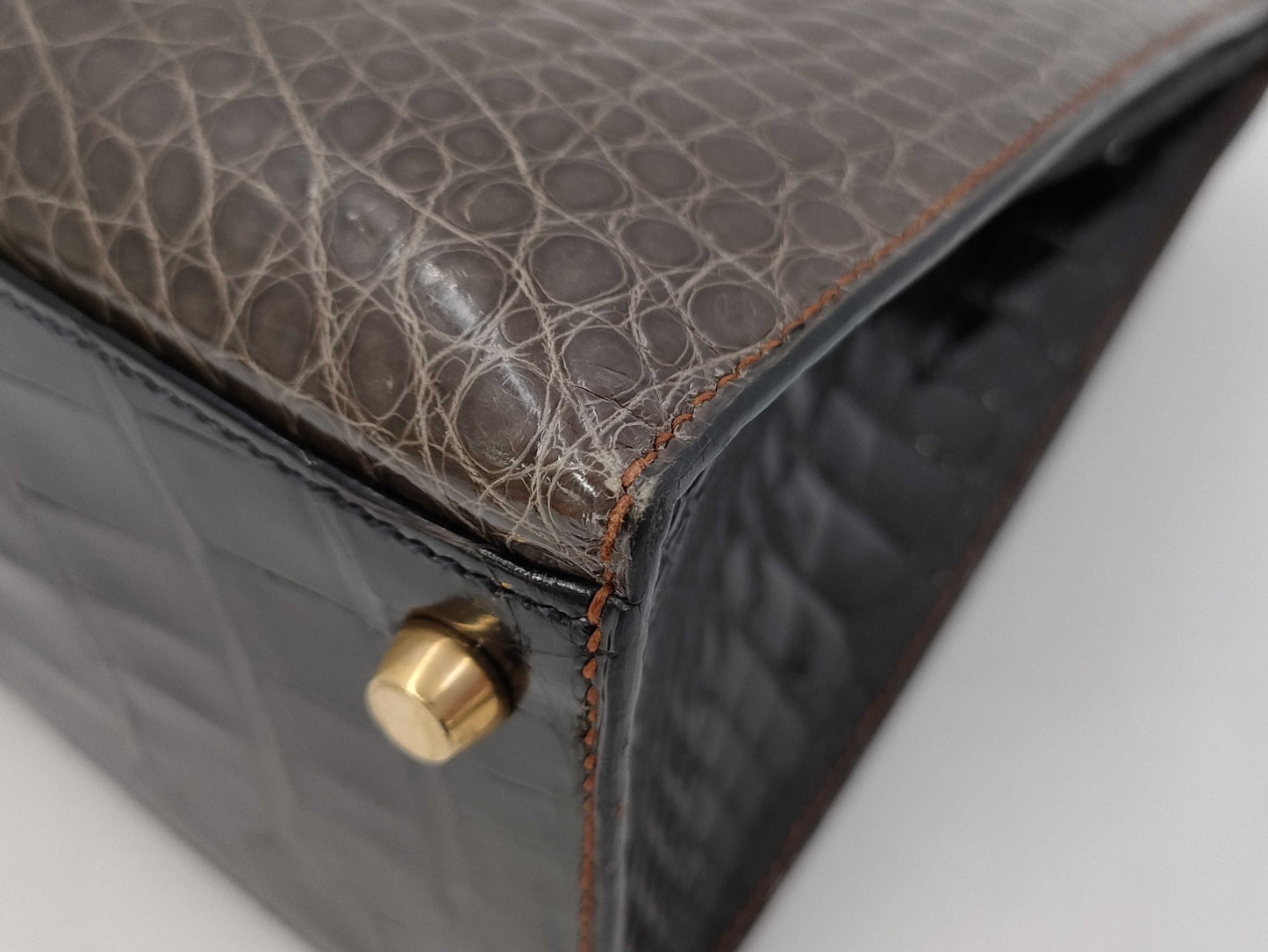 HERMES Kelly 32 Alligator Tricolore Shoulder Bag with Gold Hardware