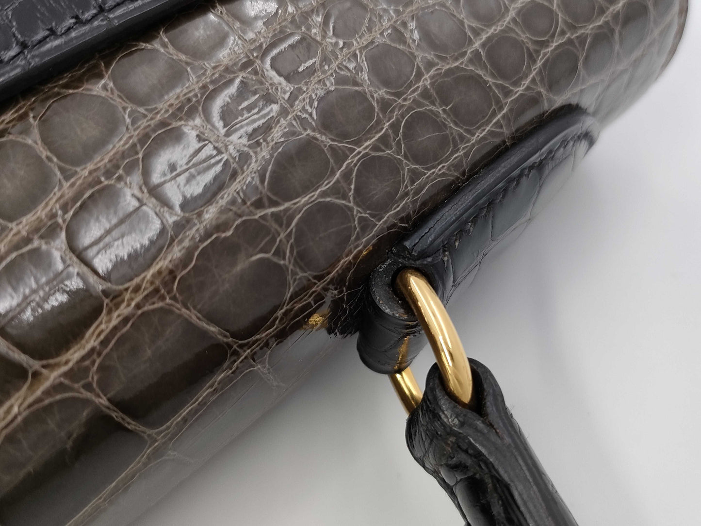 HERMES Kelly 32 Alligator Tricolore Shoulder Bag with Gold Hardware