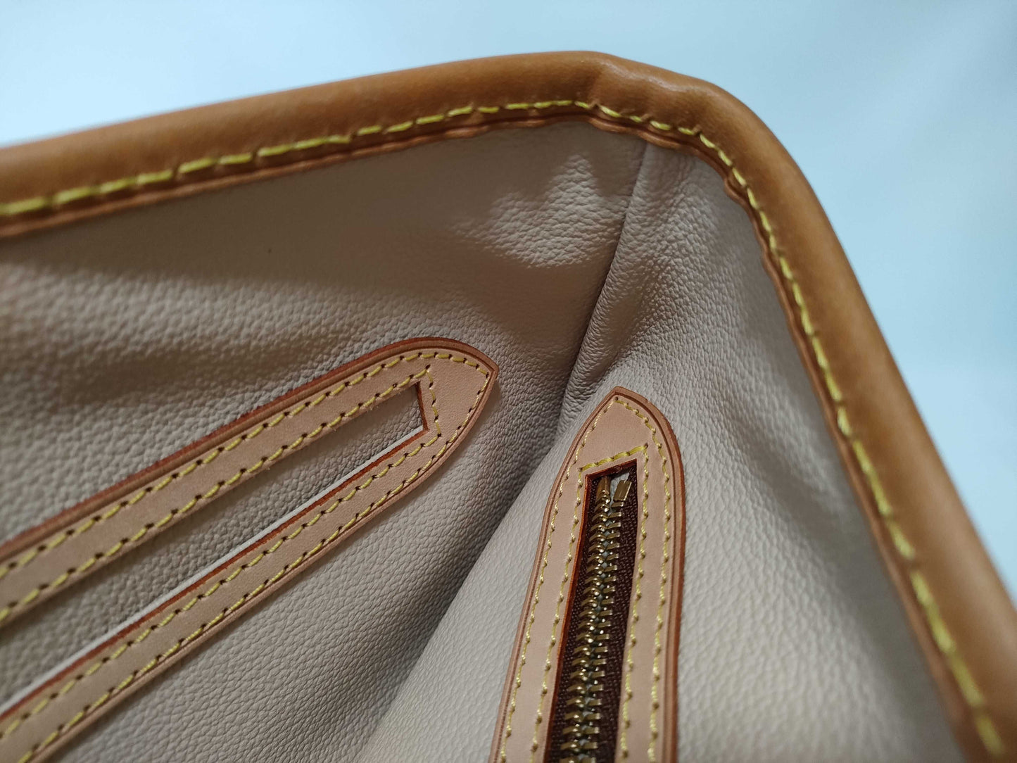 LOUIS VUITTON Monogram Louis Vuitton Bucket Shoulder Bag