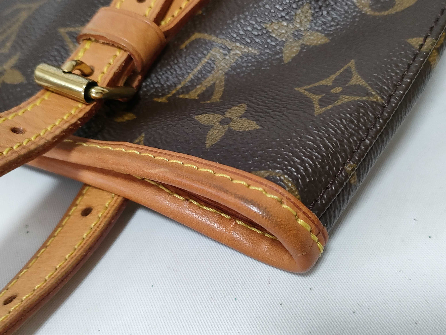 LOUIS VUITTON Monogram Louis Vuitton Bucket Shoulder Bag
