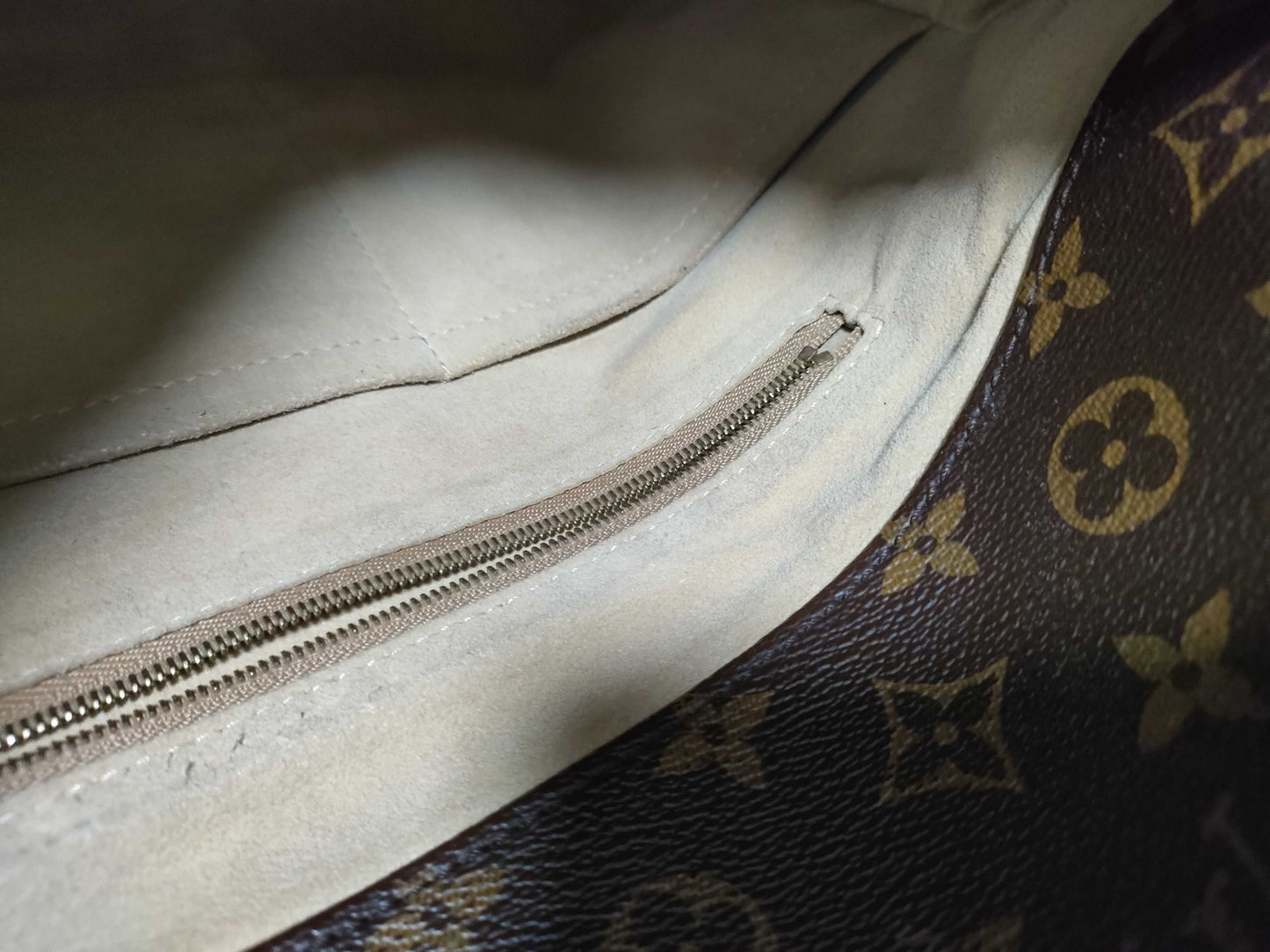 LOUIS VUITTON Monogram LV Artsy Charm Shoulder Bag