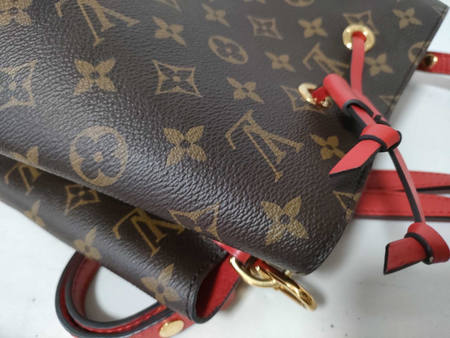 LOUIS VUITTON Monogram LV NeoNoe Cocorico M44021 Shoulder Bag