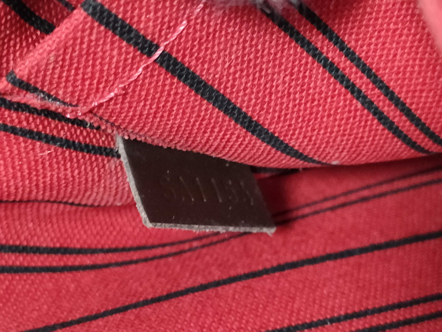 LOUIS VUITTON Damier LV Neverfull MM Damier Pouch Tote Bag