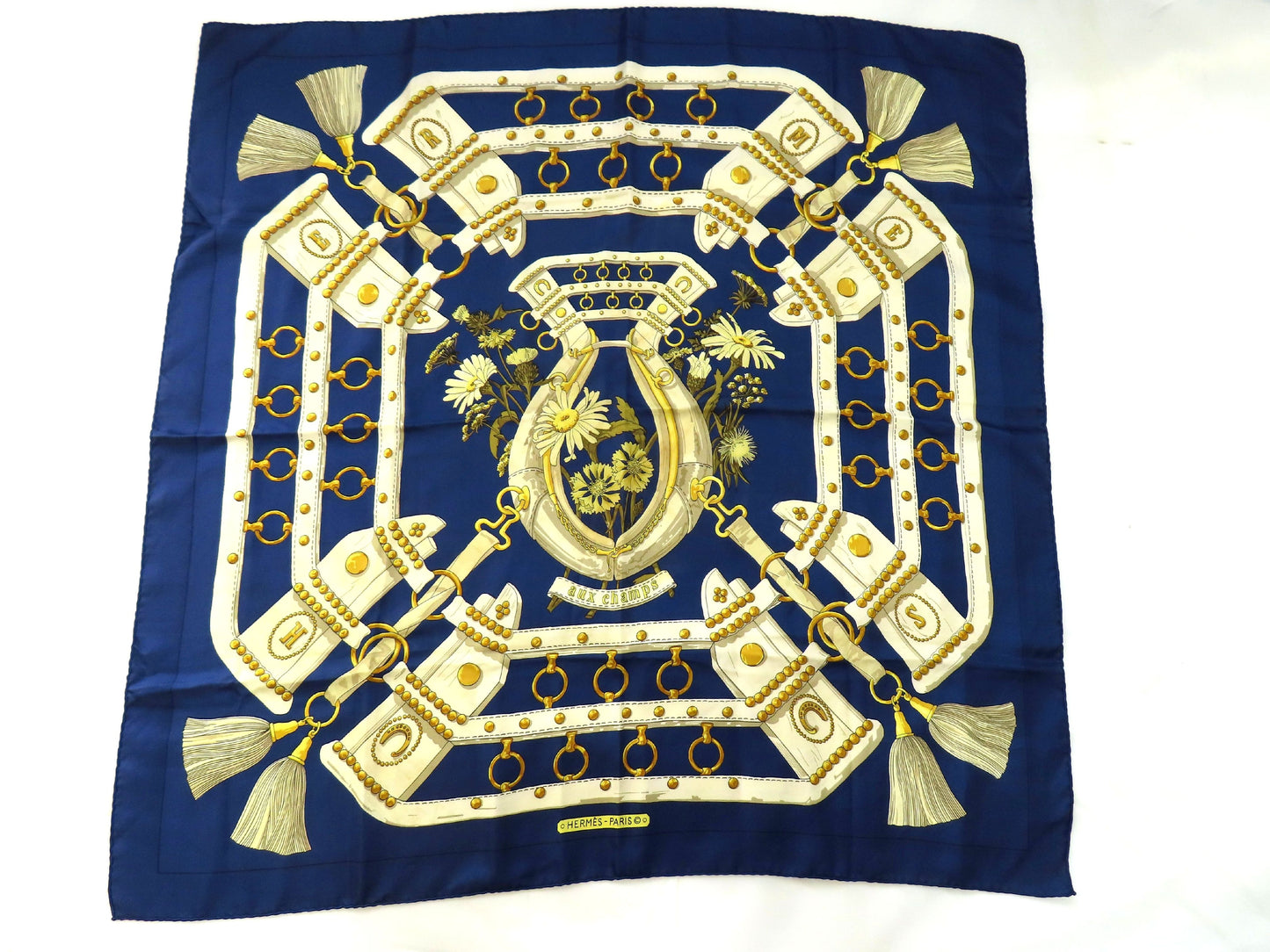 HERMES Carre HERMES Hermes Carre 90 Field Scarf