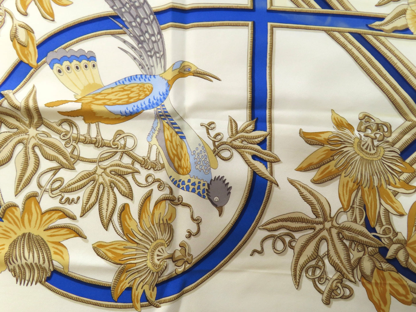 HERMES HERMES Carré 90 Caribbean Bird Scarf