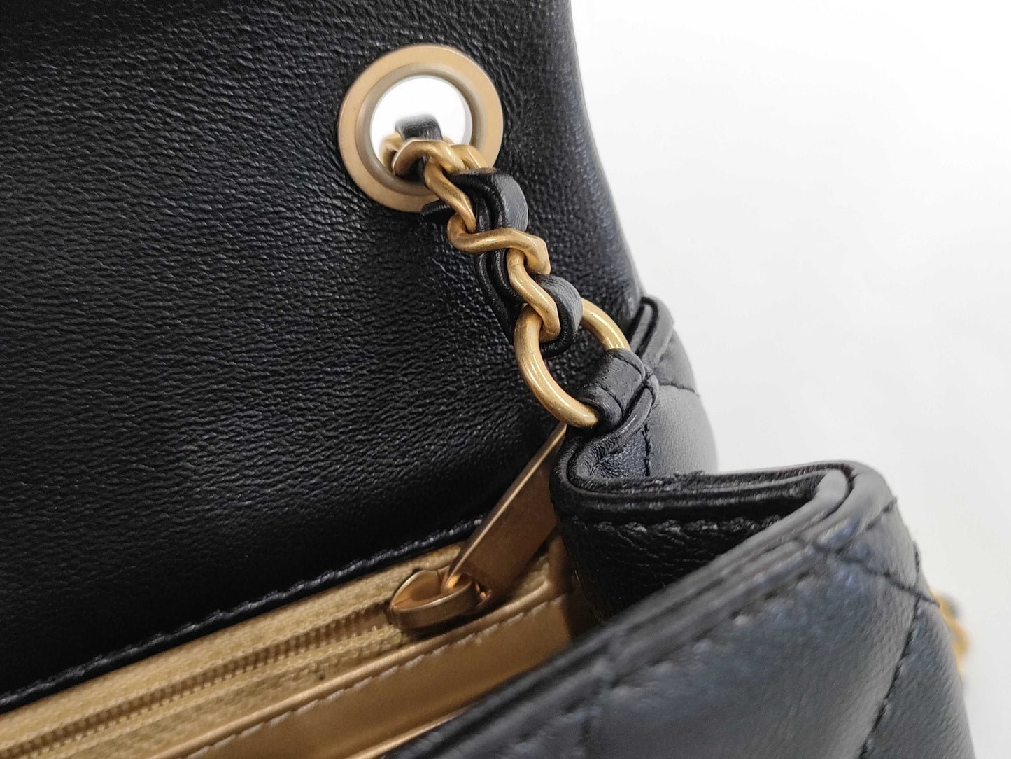 CHANEL CHANEL Mini Matelasse Lamb Chain Black Shoulder Bag