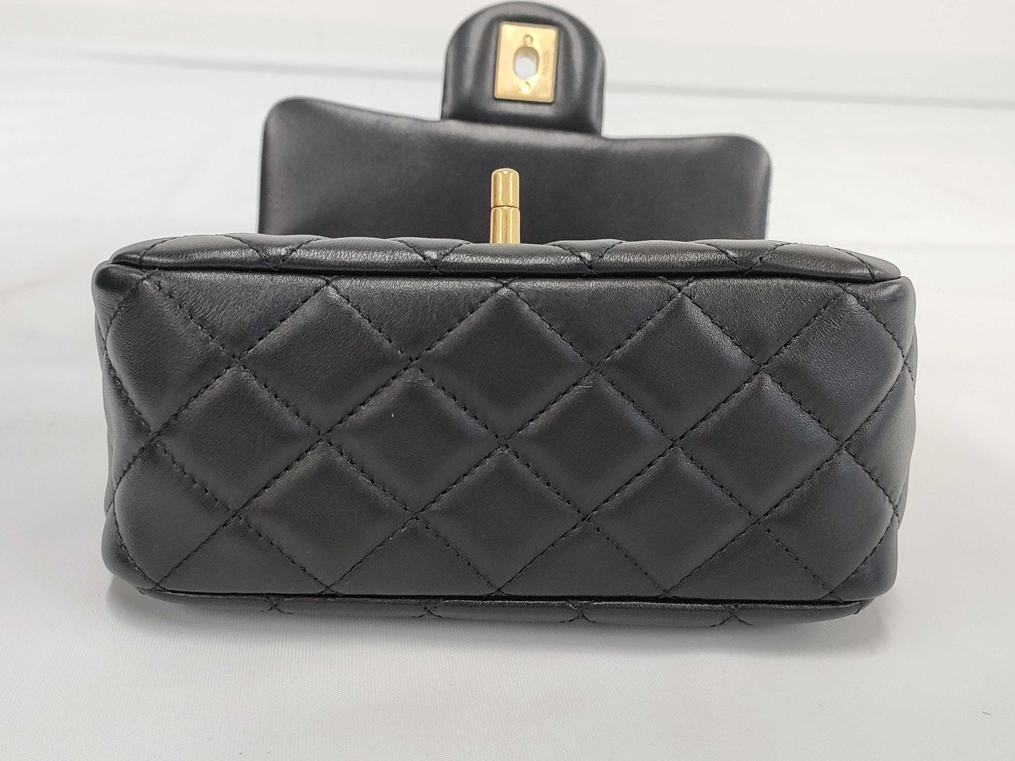 CHANEL CHANEL Mini Matelasse Lamb Chain Black Shoulder Bag