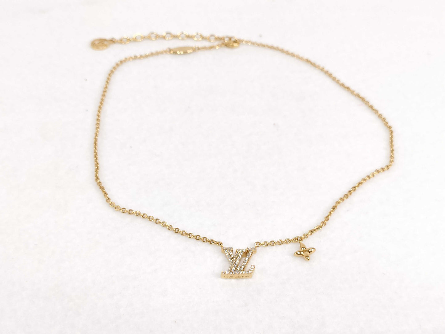 LOUIS VUITTON TE 0273 Louis Vuitton Collier LV Necklace M00596 Necklace