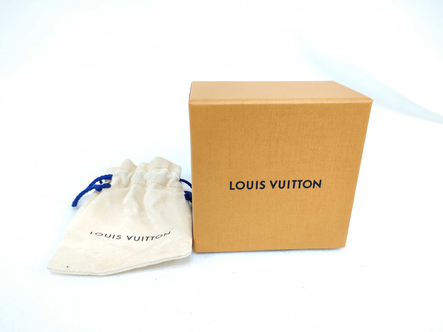 LOUIS VUITTON TE 0273 Louis Vuitton Collier LV Necklace M00596 Necklace