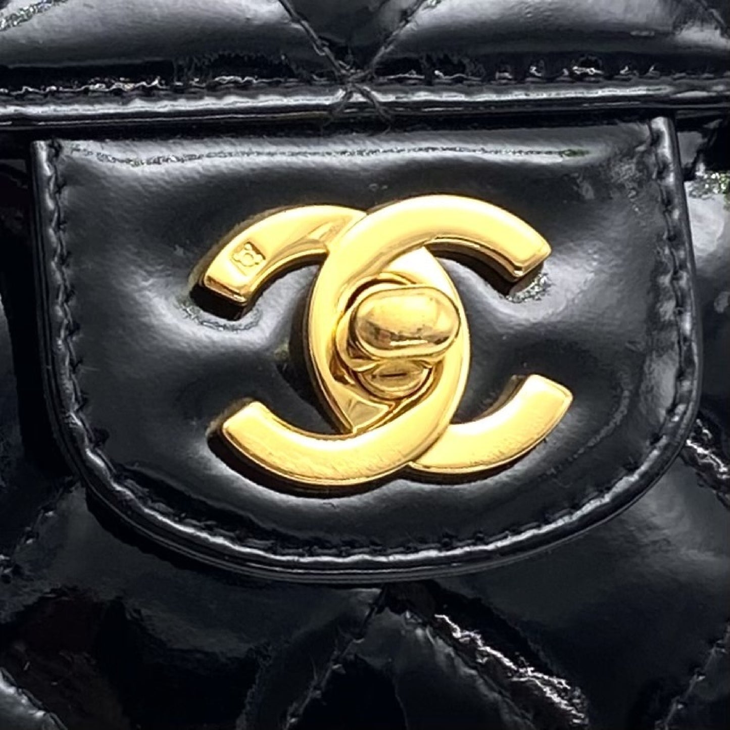 CHANEL CHANEL Matelasse Turnlock Coco Mark Diana Flap Patent Leather Chain Hand Shoulder Bag