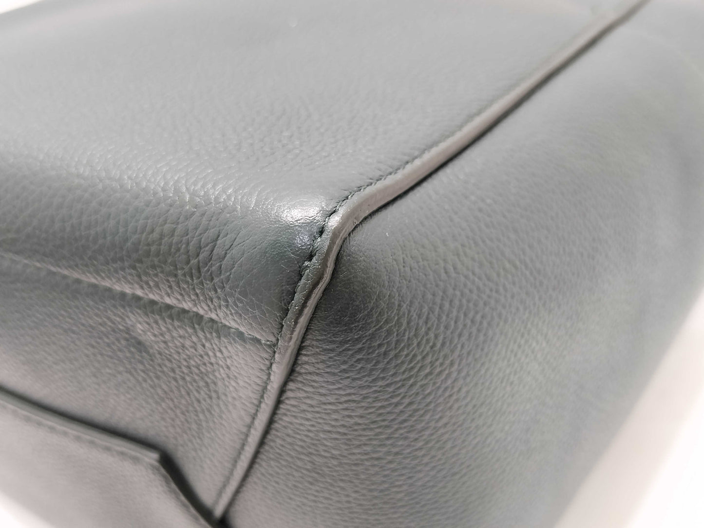 CELINE Sangle Bucket Shoulder Bag