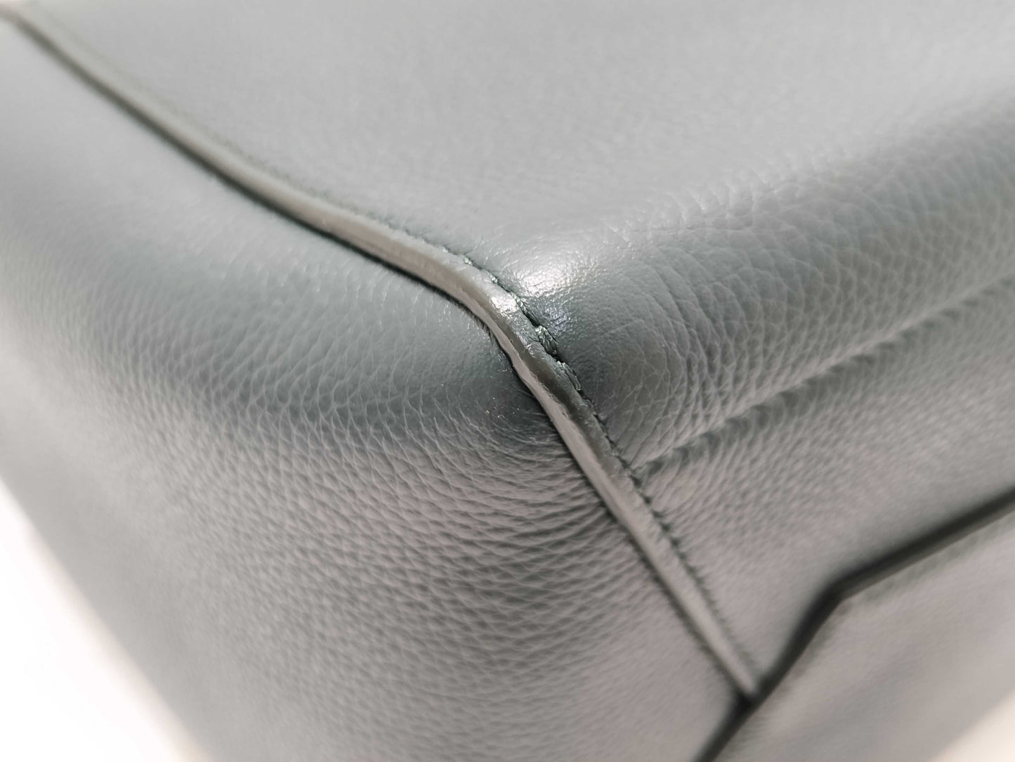 CELINE Sangle Bucket Shoulder Bag