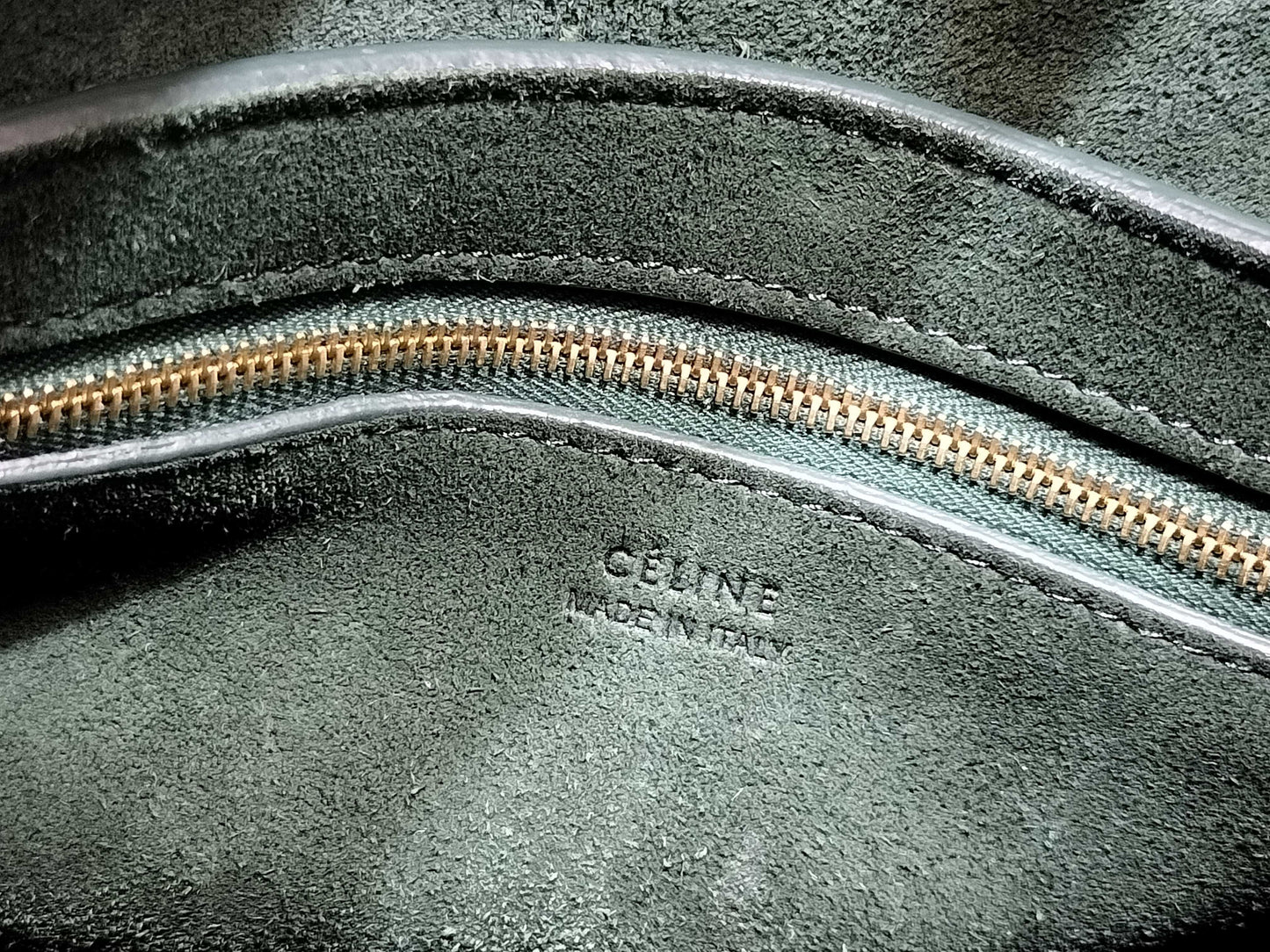 CELINE Sangle Bucket Shoulder Bag