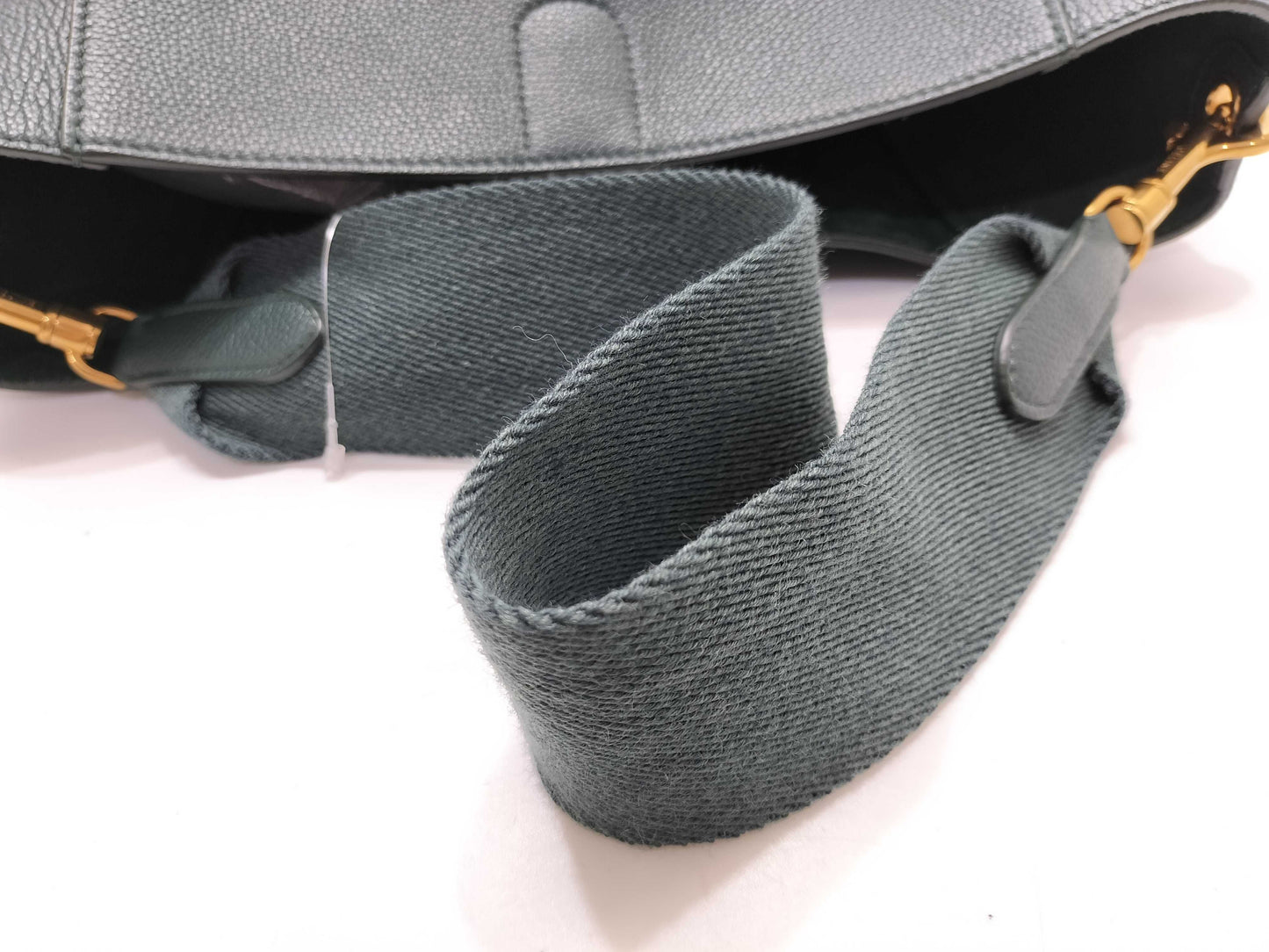 CELINE Sangle Bucket Shoulder Bag
