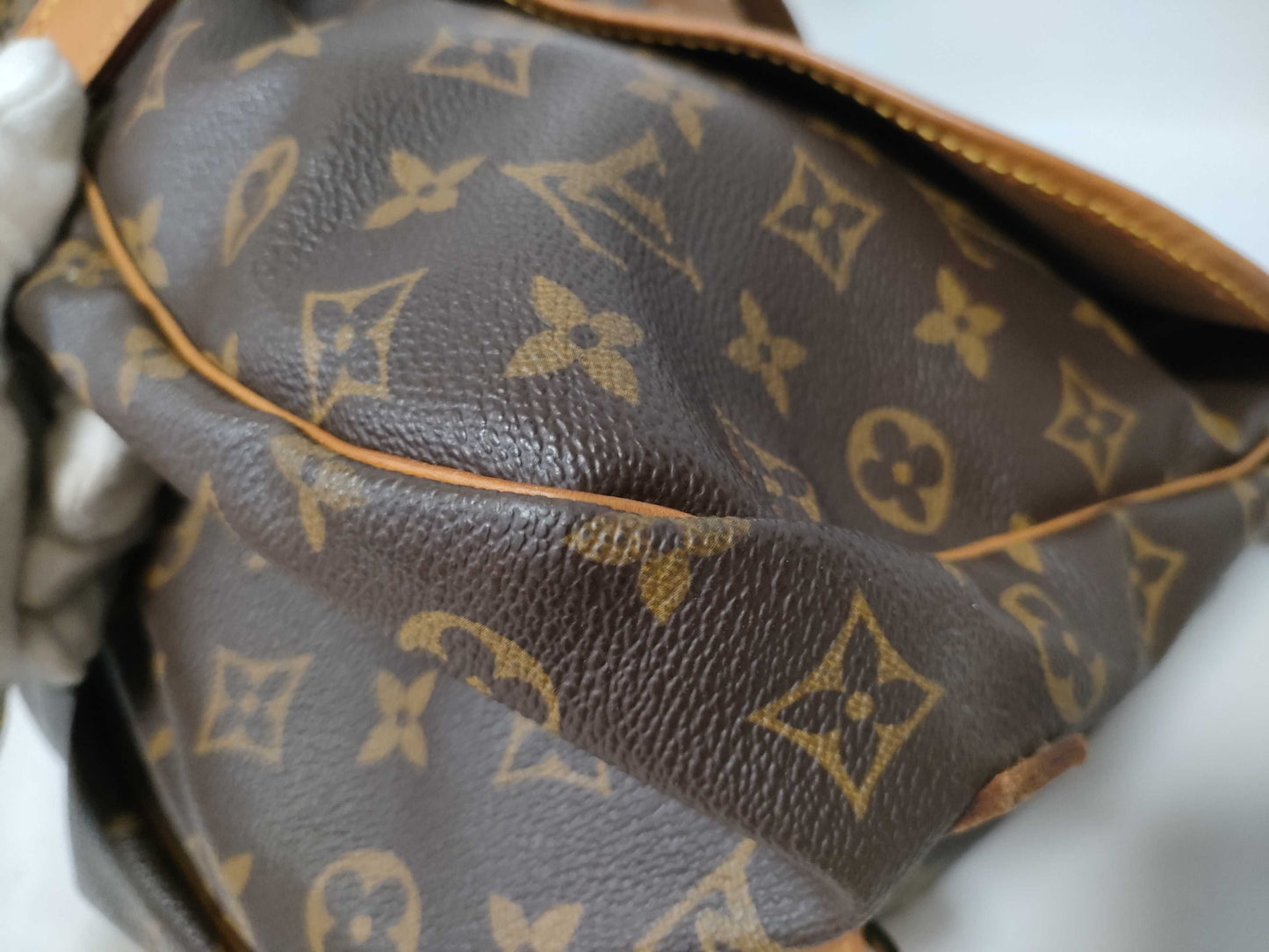 LOUIS VUITTON Monogram LV Mono Saumur 893FC Shoulder Bag