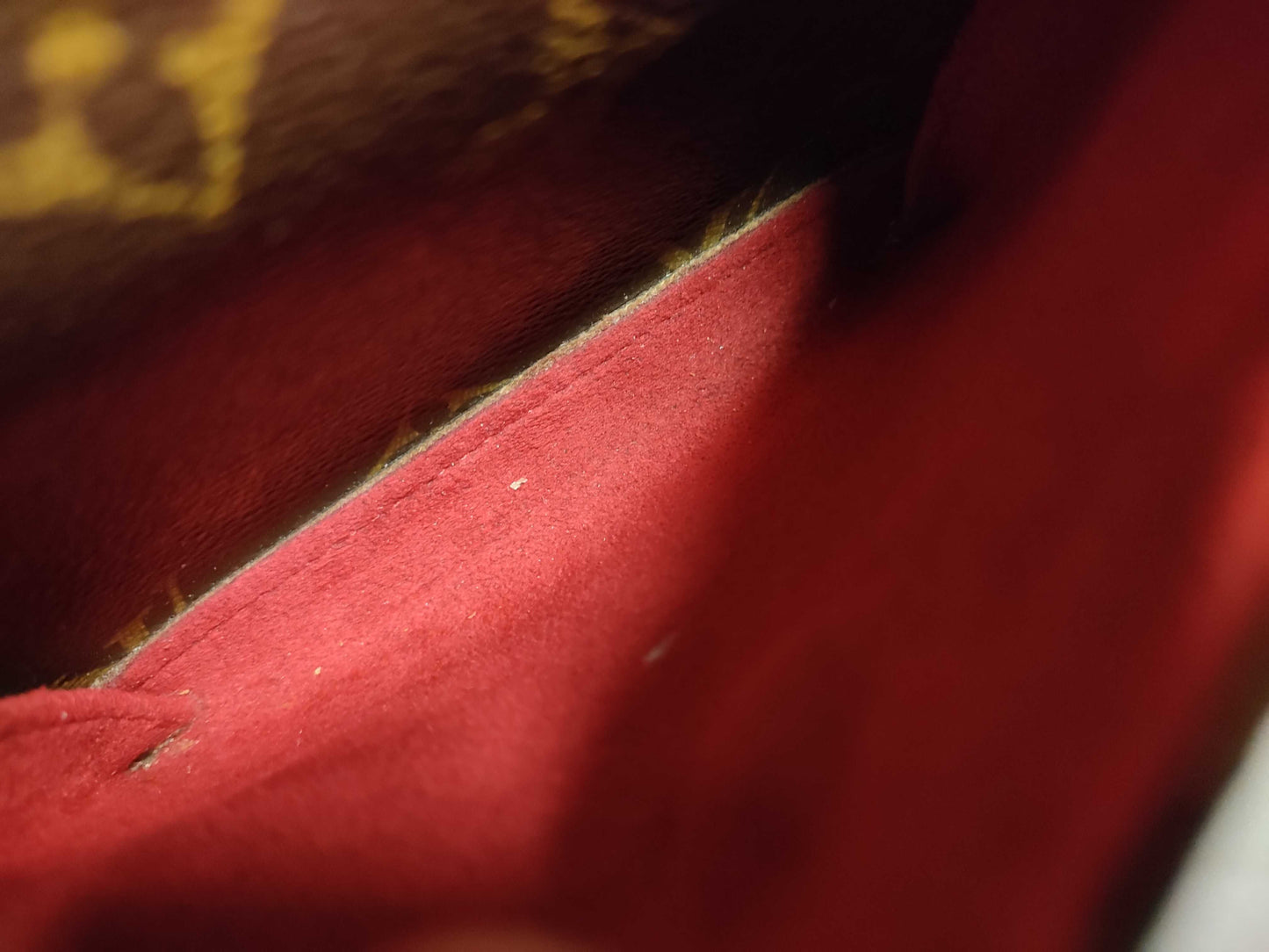 LOUIS VUITTON RFID verification failed. DU1004 Monogram LV Shoulder Bag.