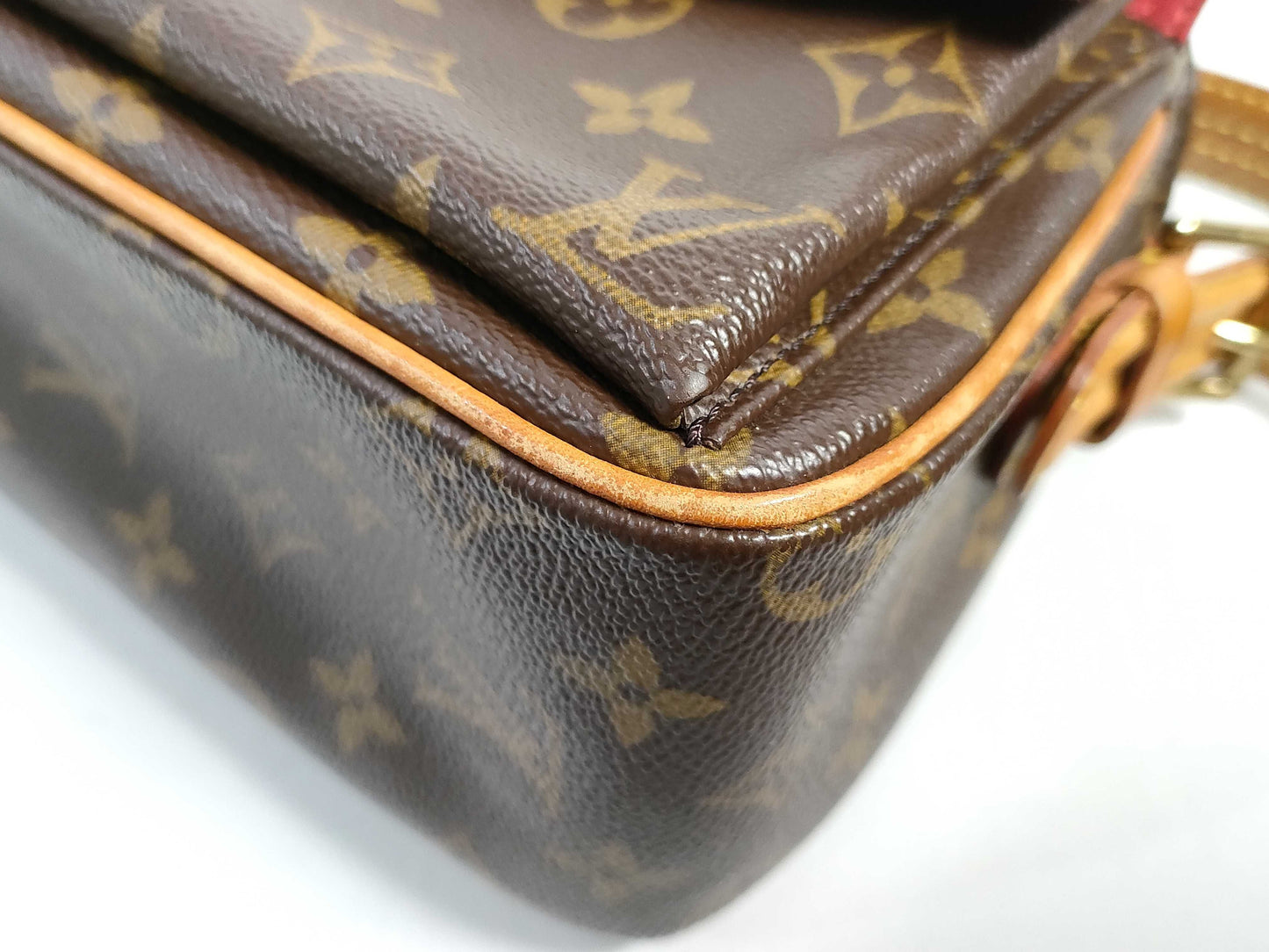 LOUIS VUITTON RFID verification failed. DU1004 Monogram LV Shoulder Bag.